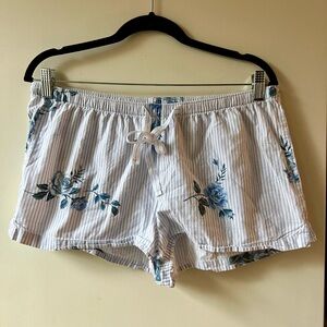 Old navy floral pinstripe boxer style shorts size M